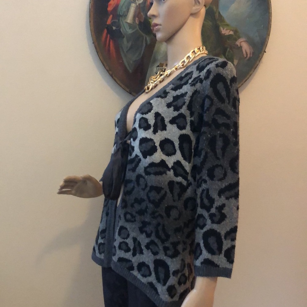 Cardigan - Picture 8 of 8